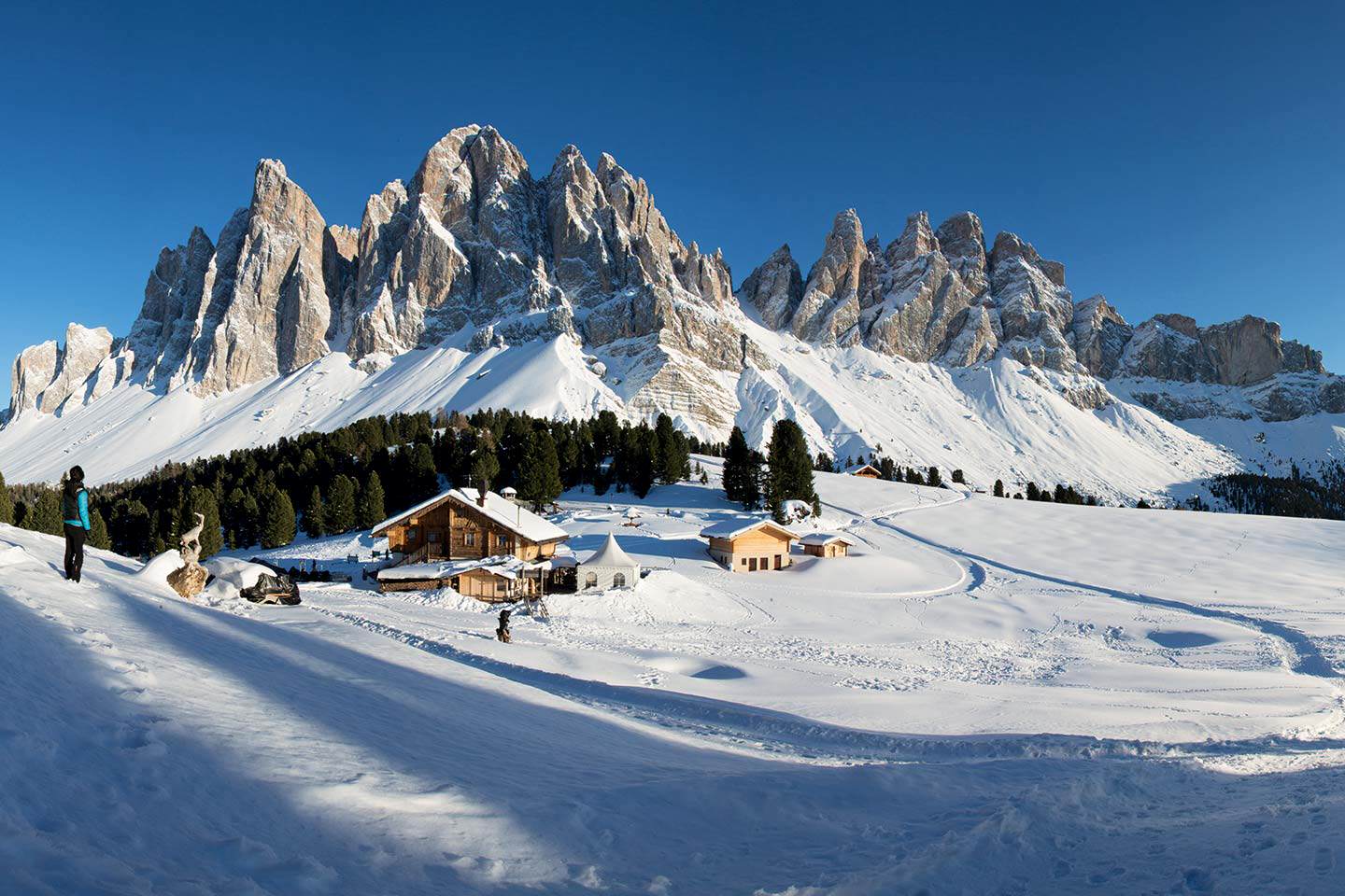 Urige Almhütte in Südtirol - Geisleralm Villnöss Tal in den Dolomiten